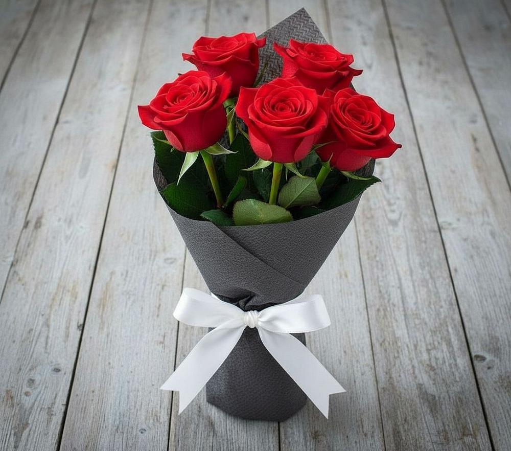 Букет 5 Красных роз Эдлесс Лав в Ермишь
