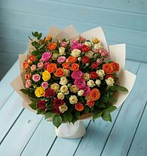 Букет Микс из разноцветных кустовых роз в Ермишь